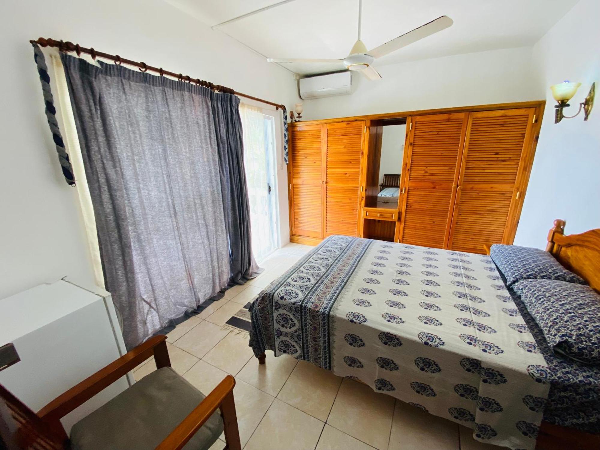 Oceanic View Apartments Beau Vallon  Bagian luar foto