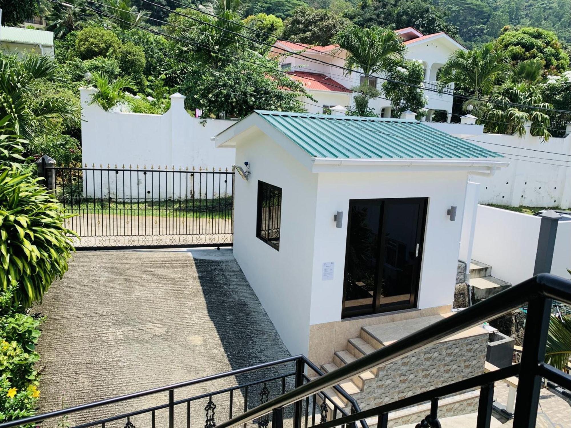 Oceanic View Apartments Beau Vallon  Bagian luar foto